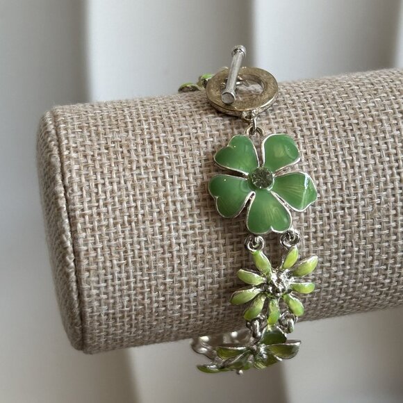 NWT Dillards Silver Green Flower Ladybug Bracelet 7" Sensitive Skin Rhinestones - Picture 10 of 11